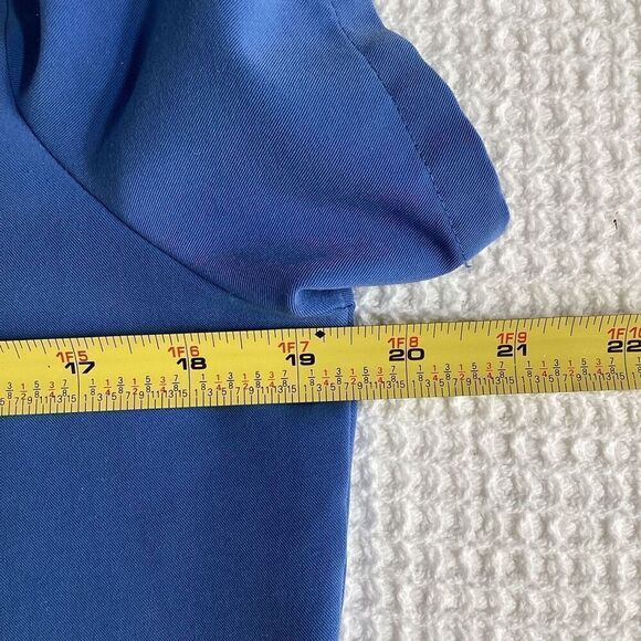 Ladies Figs Casma‎ Technical Collection three-Pocket Scrub Top - Picture 6 of 7